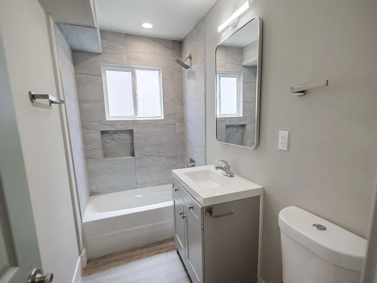 4218 49th St — Photo 24