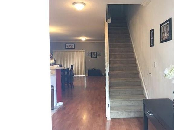 3rd image of 6586 Catalina Ln
