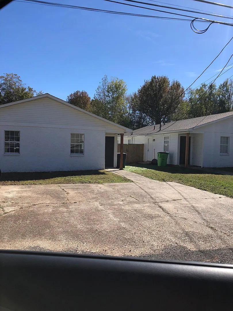 Photo 1 of 8 - 214 N 4th St - Bald Knob, AR Primary Photo - 214 N 4th St