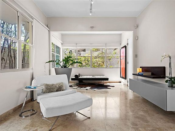 4th image of 609 Miramar #102