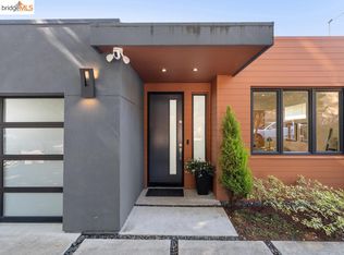 6647 Snake Rd, Oakland, CA 94611