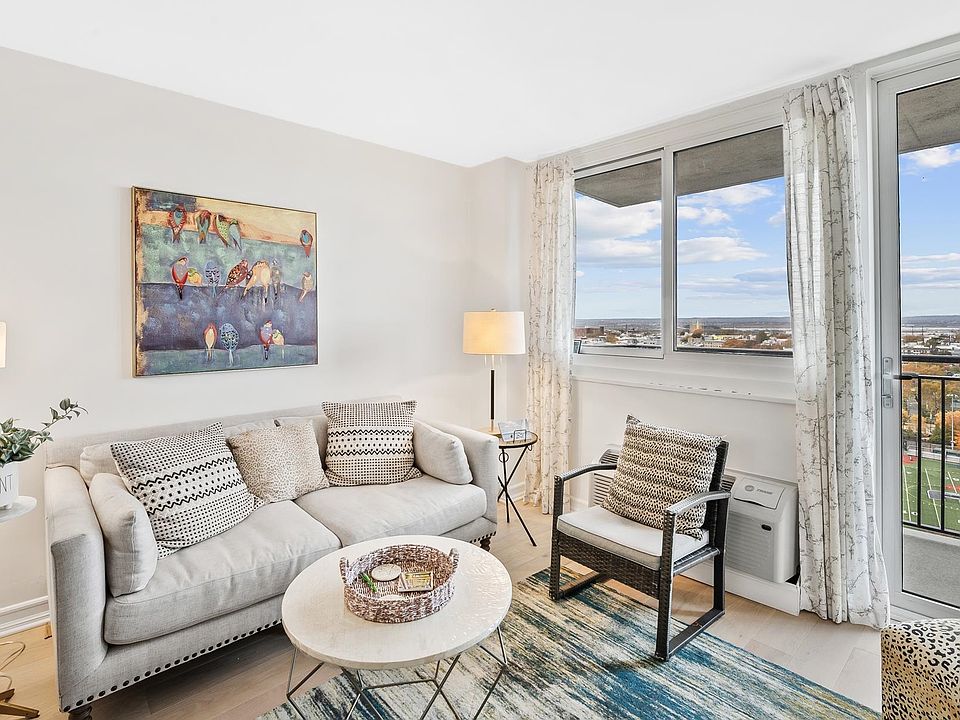 1st image of 100 Manhattan Ave APT 1901