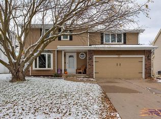 4607 Palm Ave, Des Moines, IA 50310