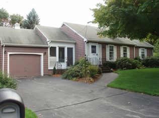 10 Davis Rd, Chelmsford, MA 01824