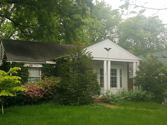 2nd image of 608 Norfolk Dr