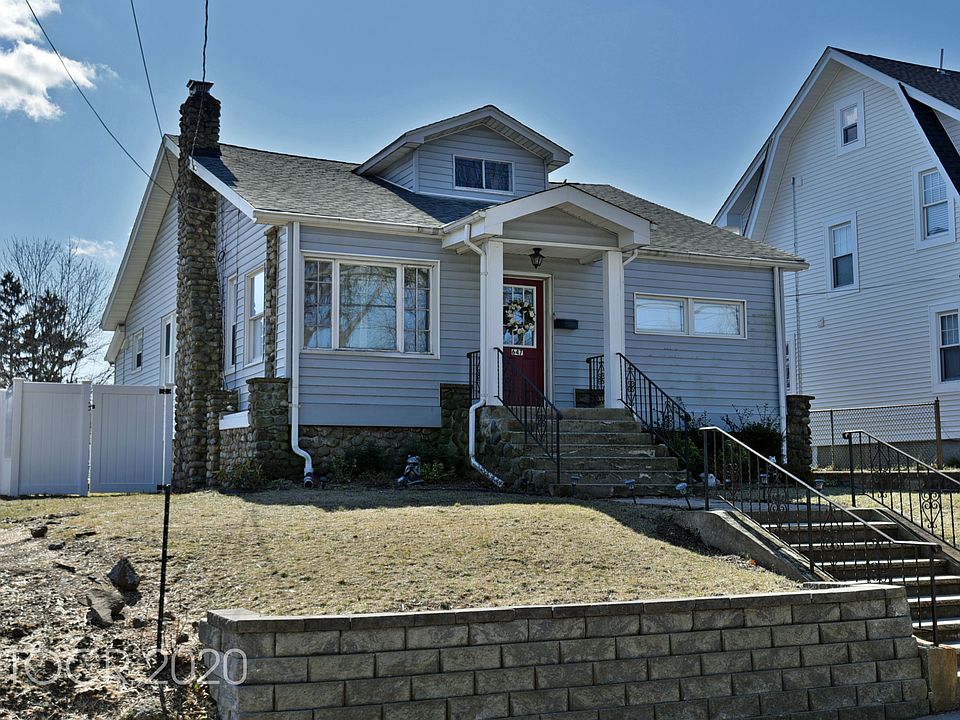 1st image of 647 Hillsdale Ave