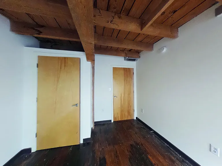 1310 W Broad St #101 — Photo 7