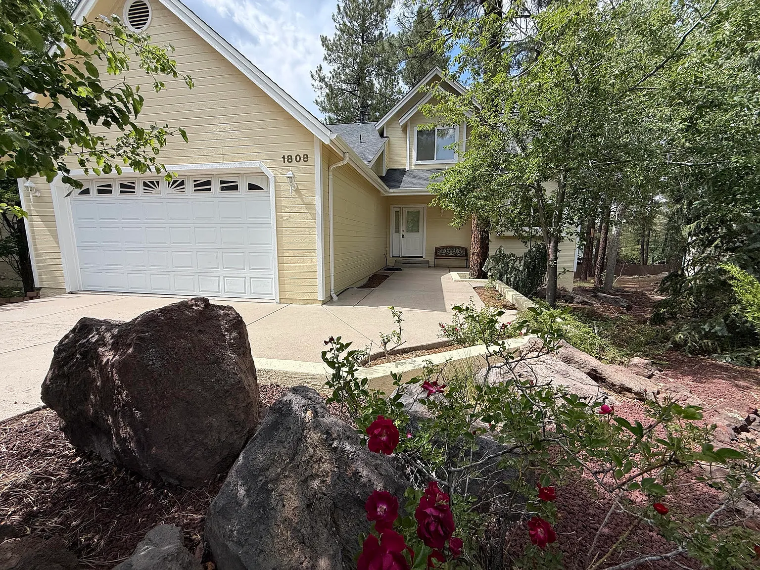 3 bed, 2.5 bath, 2188 sqft, $2,780 — Photo 2