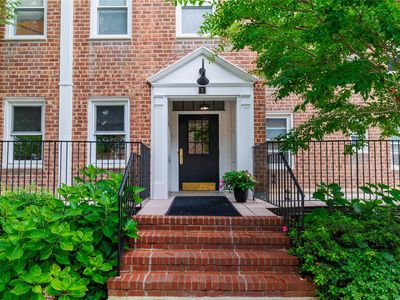 195 N Village Avenue #E2, Rockville Centre, NY, 11570
