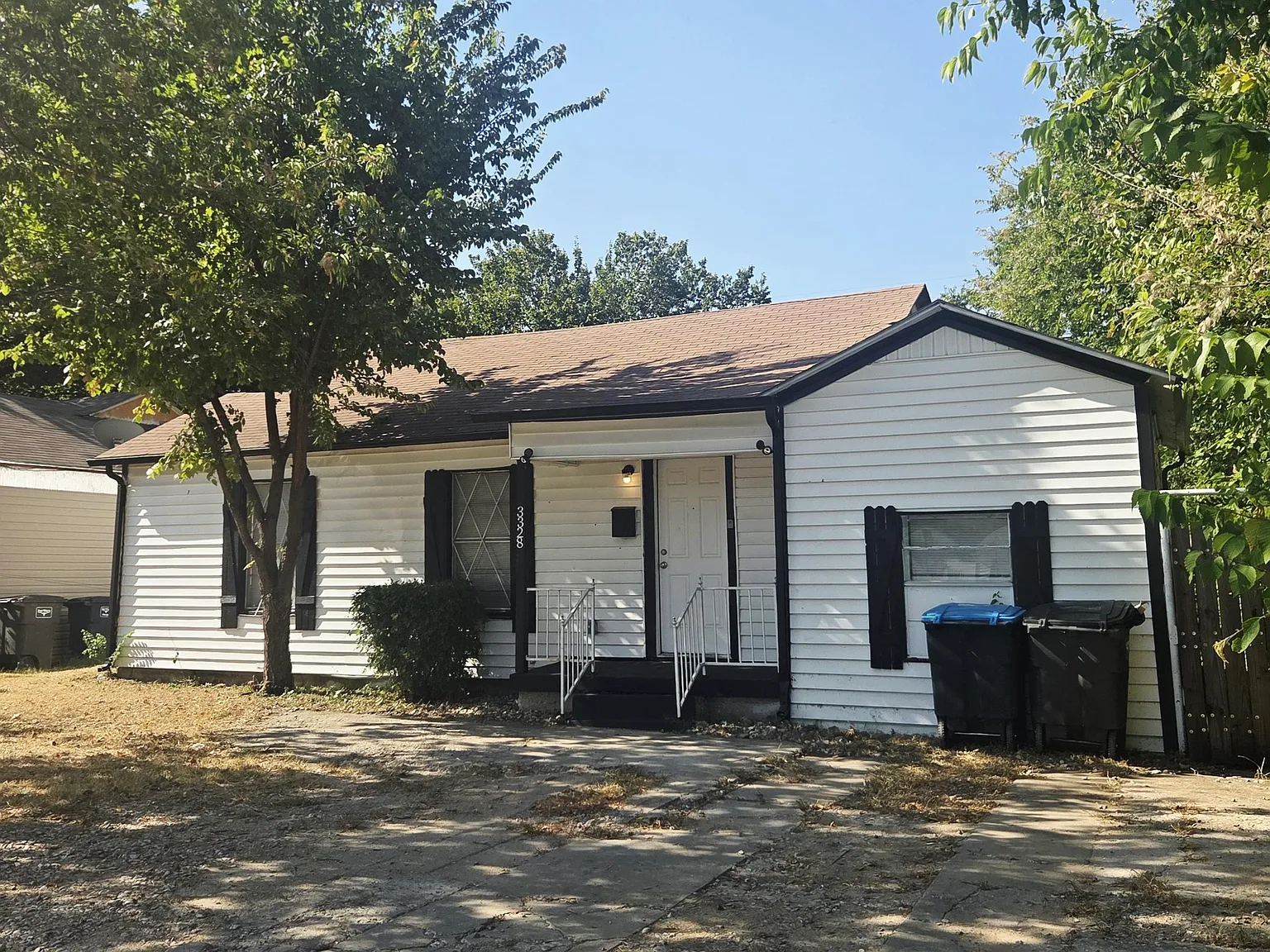 3 bed, 2.0 bath, 1010 sqft, $1,595 — Photo 1
