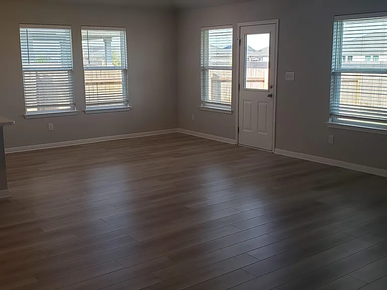 104 Bankside Dr — Photo 25