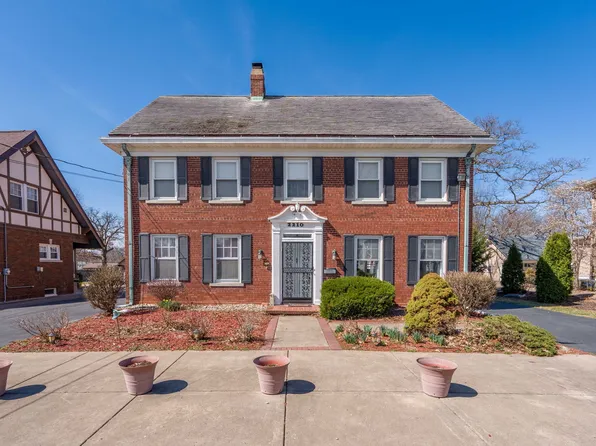 2210 30th St, Rock Island, IL 61201