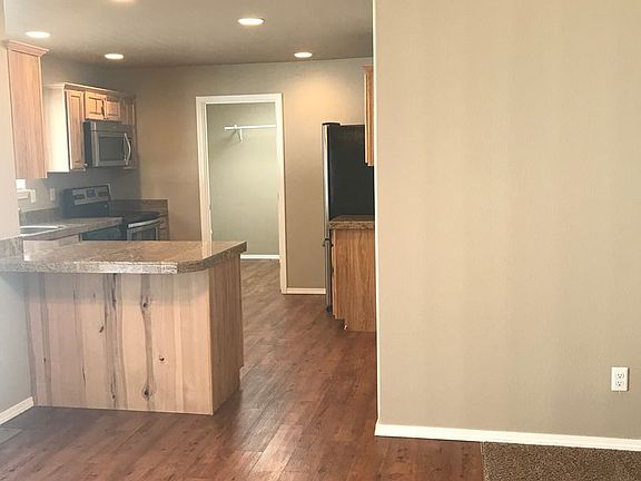 4th image of 312 S 5th St Unit D