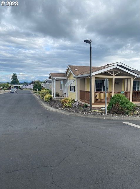 2nd image of 33770 SE Springlake Dr #86