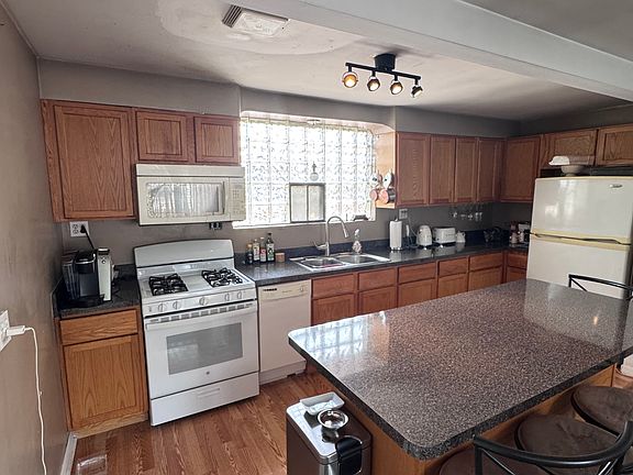 3rd image of 5113 N La Crosse Ave #2