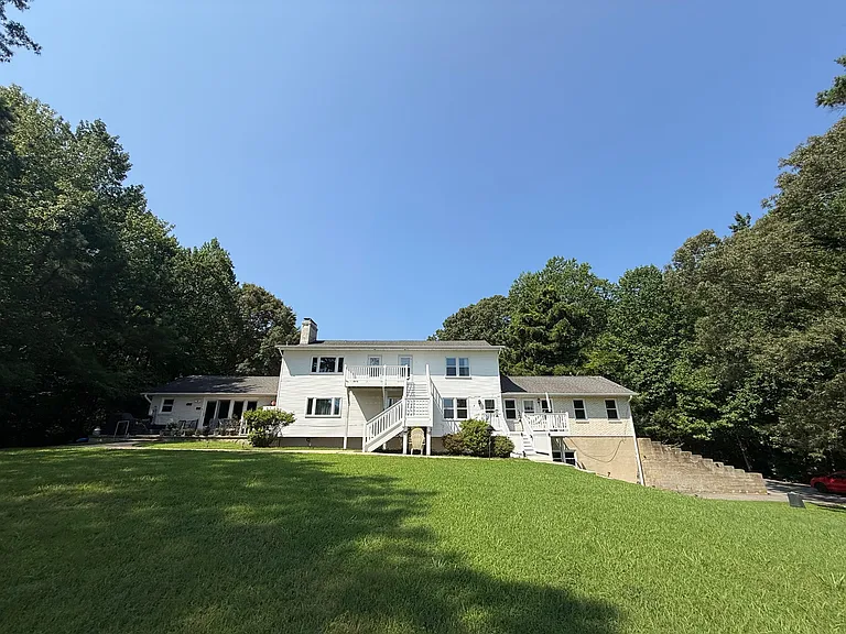 46420 Rue Purchase Rd #4 — Photo 3
