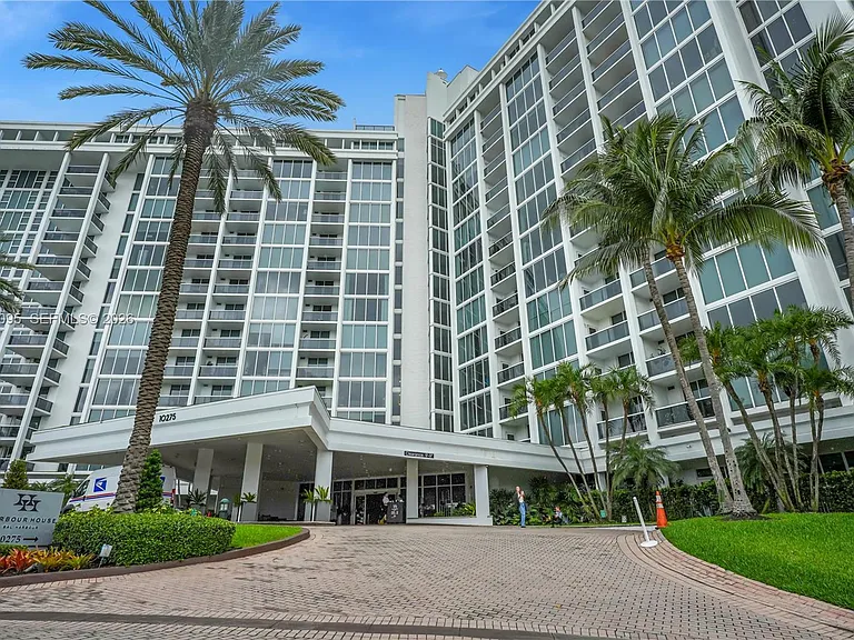 10275 Collins Ave #315 — Photo 30
