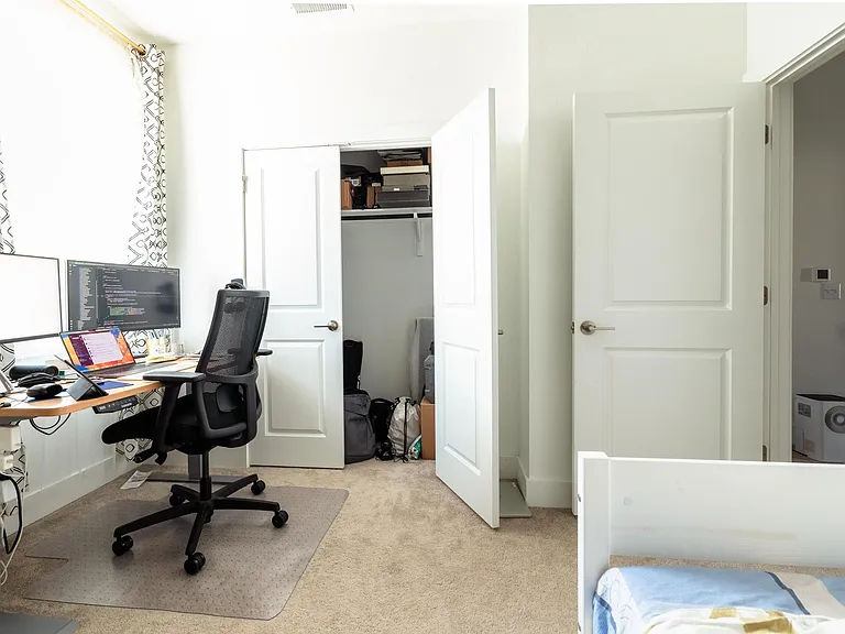 2501 Simond Ave #D — Photo 11