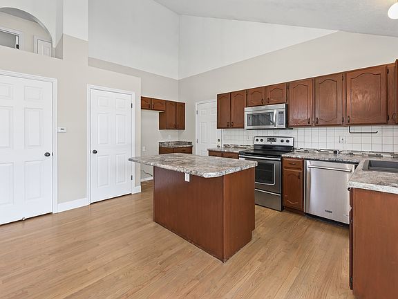 5th image of 9271 S Grand Teton Dr
