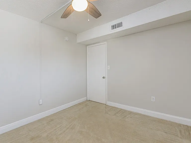 Winter Park Woods Apartments — Photo 38