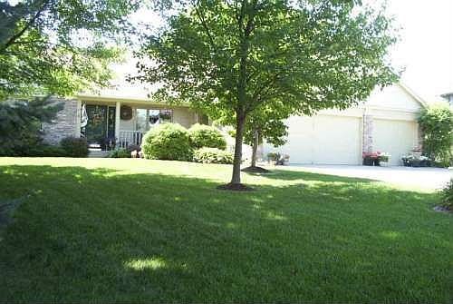 1st image of 320 Wellington Pkwy