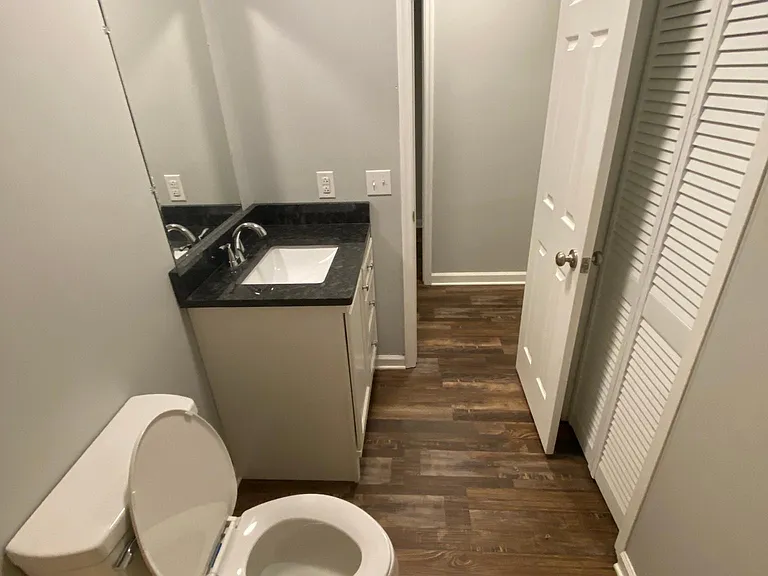 Bathroom view 5