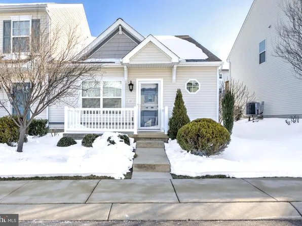 207 Norbury Cir, Willow Street, PA 17584