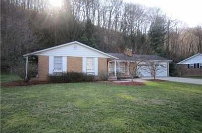 2nd image of 4717 Chesterfield Ave