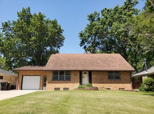 121 Eastview Dr, Normal, IL 61761
