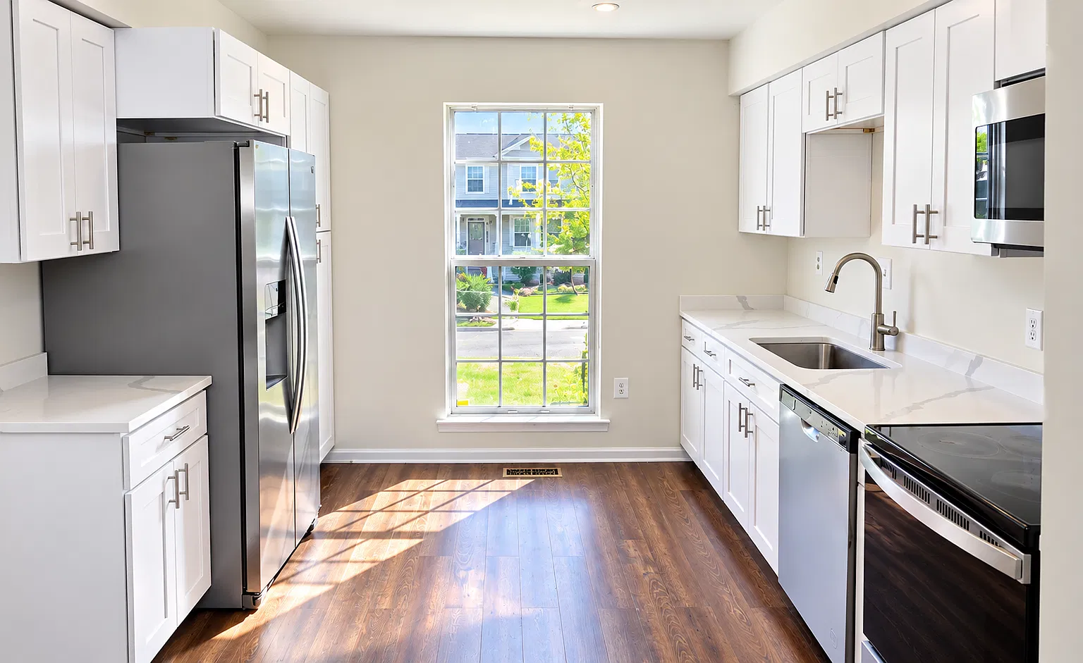 4 bed, 3.5 bath, 2226 sqft, $3,200 — Photo 4
