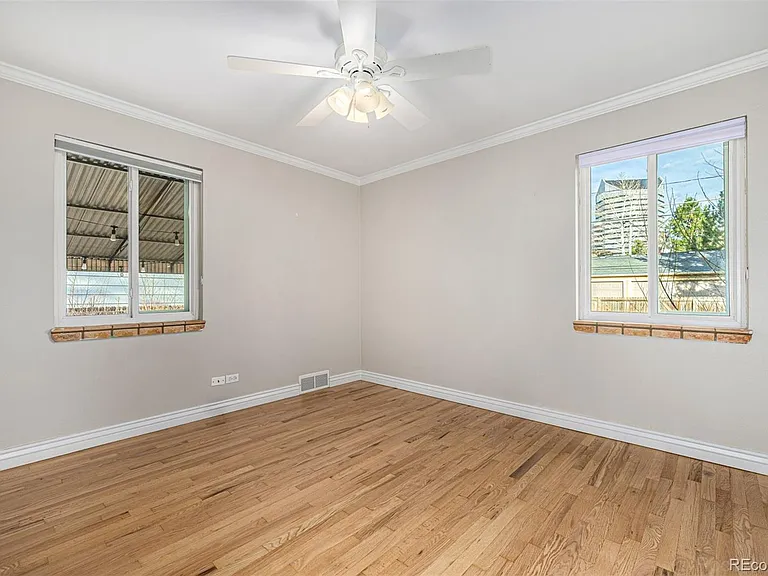 1150 S Jackson St — Photo 19
