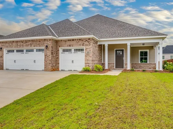303 Currituck Dr, Troy, AL 36079