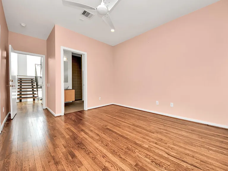 1823 Southmore Blvd — Photo 27