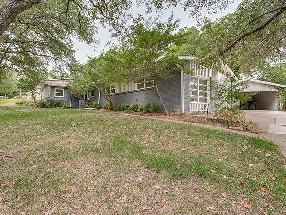 2nd image of 909 NW 8th St