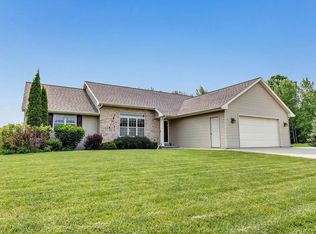 3251 Bower Creek Rd, De Pere, WI 54115