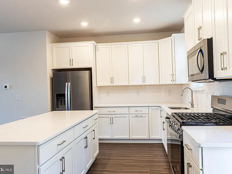 113 Four Leaf Dr — Photo 6