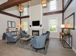 11 Avalon Dr APT 4, Marlborough, MA 01752