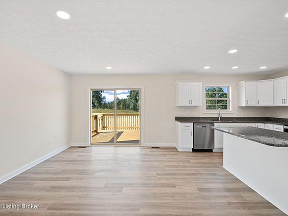 5th image of 280 Shelbi Dr