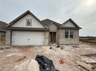 1535 Birdie Ct, Navasota, TX 77868