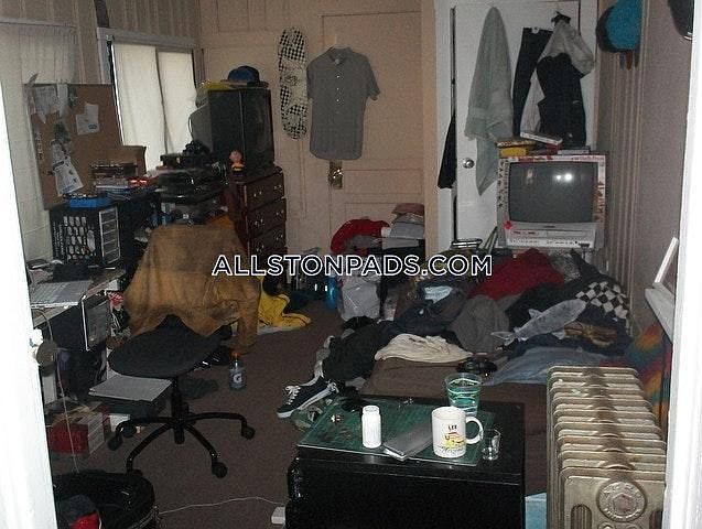 2nd image of 8 Greylock Rd #1E2U