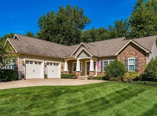 166 Lexington Woods Dr, Granville, OH 43023