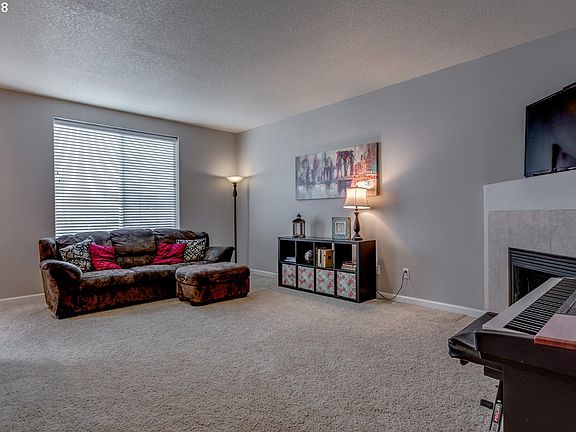 5th image of 5917 NE 61st Cir