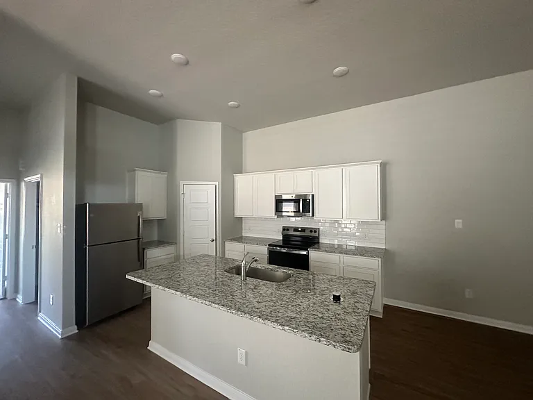 Nespral Dr — Photo 2