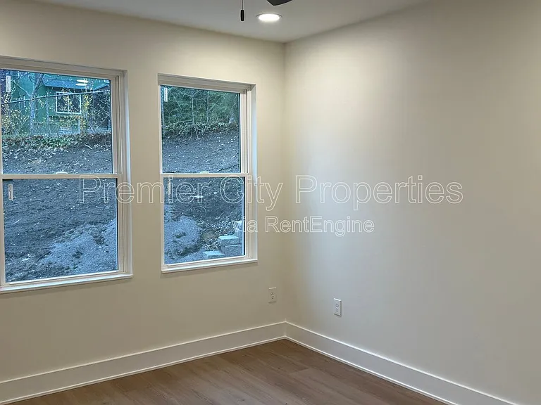 240 McGregor Ave #2 — Photo 20