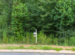 108 Greendale Ln, Greer, SC 29651