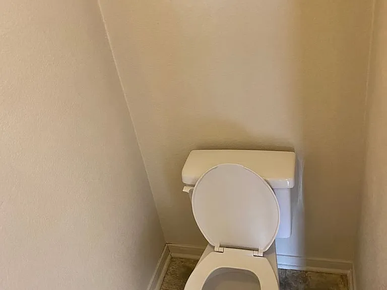 3202 Hereford Ln — Photo 9