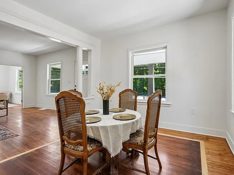 2289 Almira Ave — Photo 5