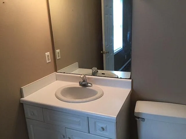 1462 Oxford Pl — Photo 13