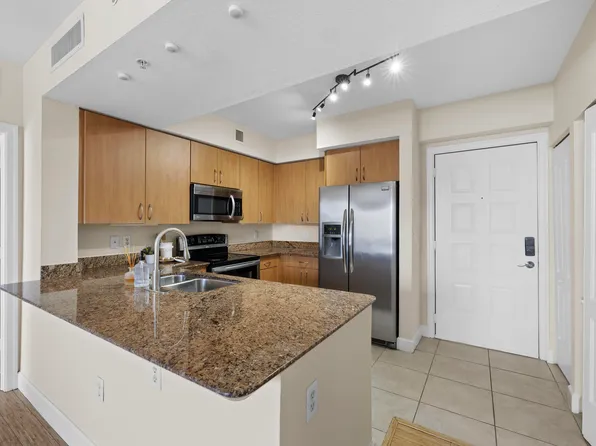 1830 Radius Dr #803, Hollywood, FL 33024