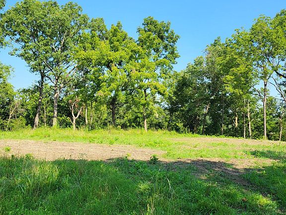 4th image of 000 Wayside Trail